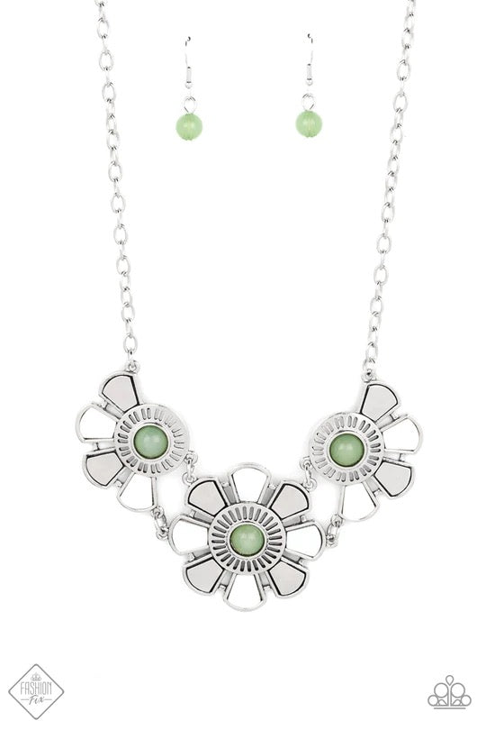 Aquatic Garden Green Necklace - Paparazzi Accessories