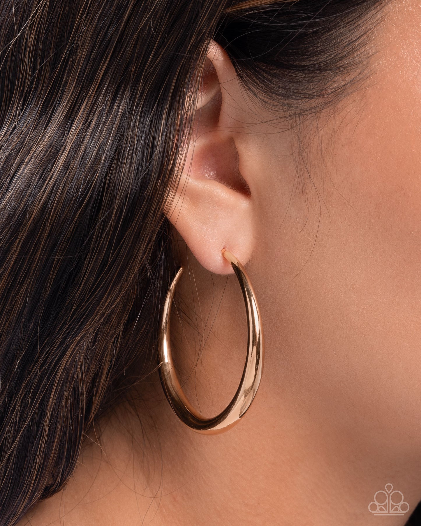 Sleek Selvage Gold Earrings - Paparazzi Accessories