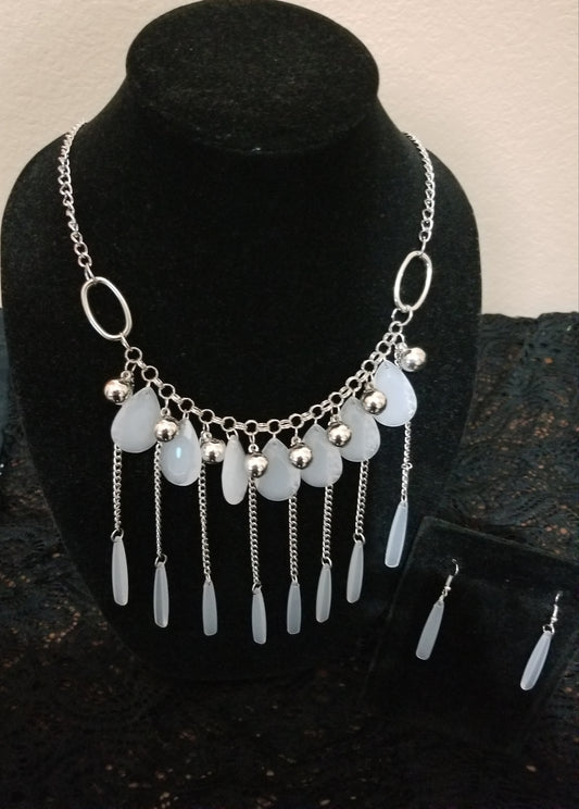 Roaring Riviera White Necklace - Paparazzi Accessories