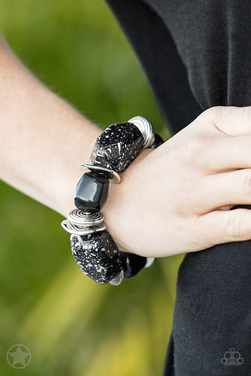 Glaze of Glory Black Bracelet ~ Paparazzi Accessories