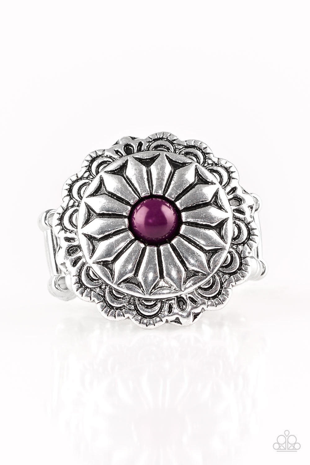 Daringly Daisy Purple Ring ~ Paparazzi Accessories