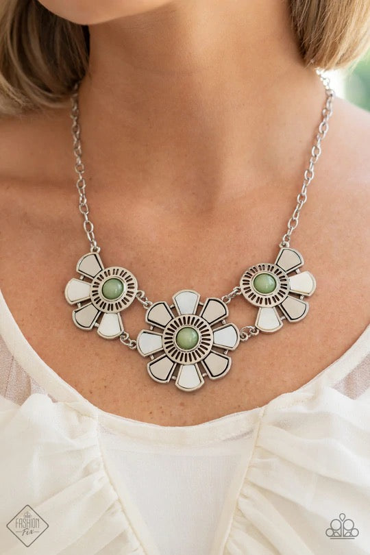 Aquatic Garden Green Necklace - Paparazzi Accessories